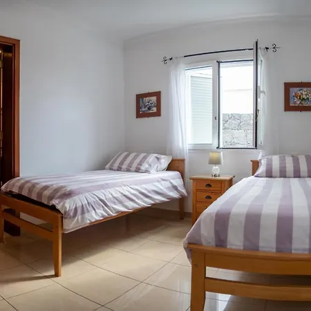 Villa Stunning 4 Bedroom In Prime Location Playa Blanca (Lanzarote)