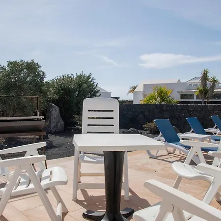 Stunning 4 Bedroom In Prime Location *